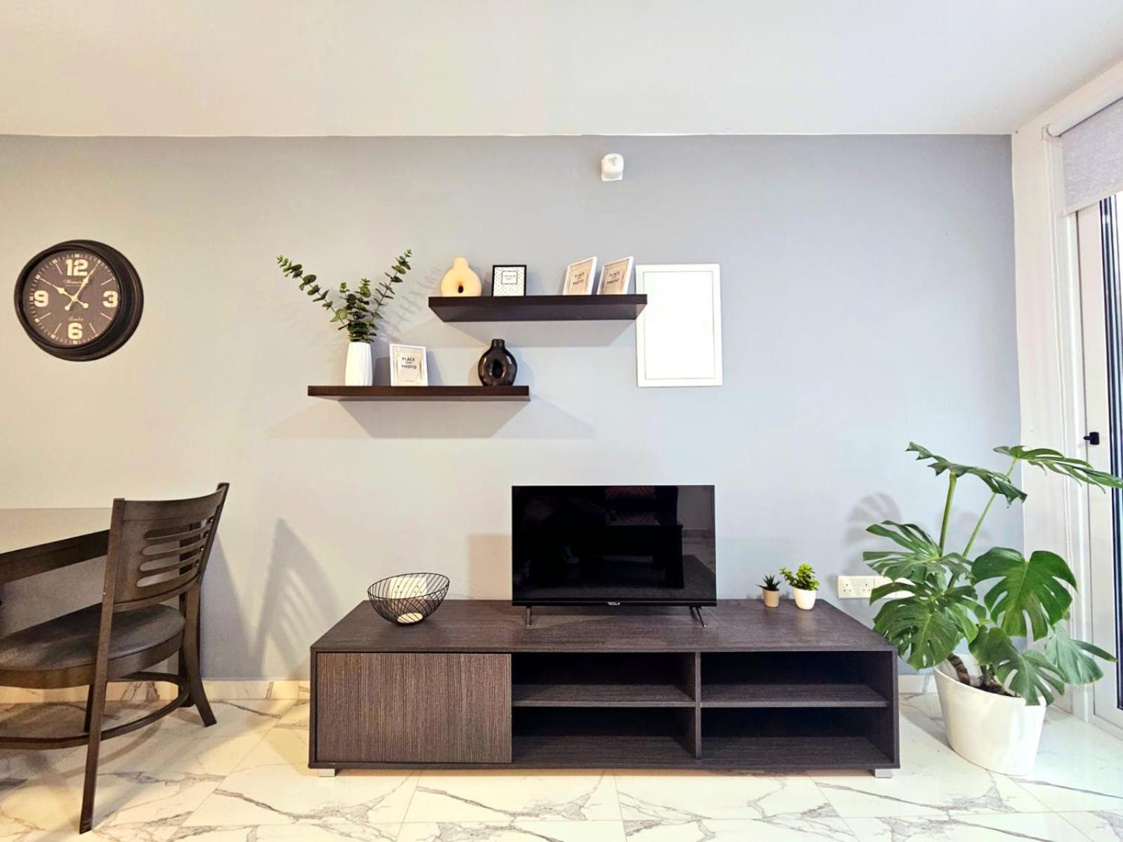 1Bd Beach Apartment Paphos Ngoại thất bức ảnh