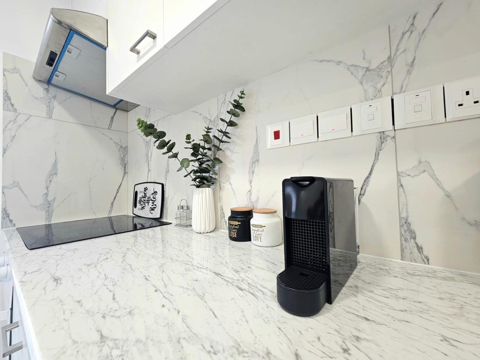 1Bd Beach Apartment Paphos Ngoại thất bức ảnh